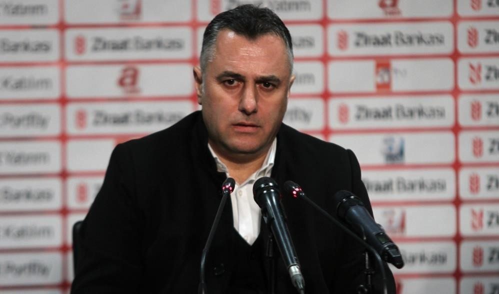Akan, Erzincanspor'a Elveda Dedi