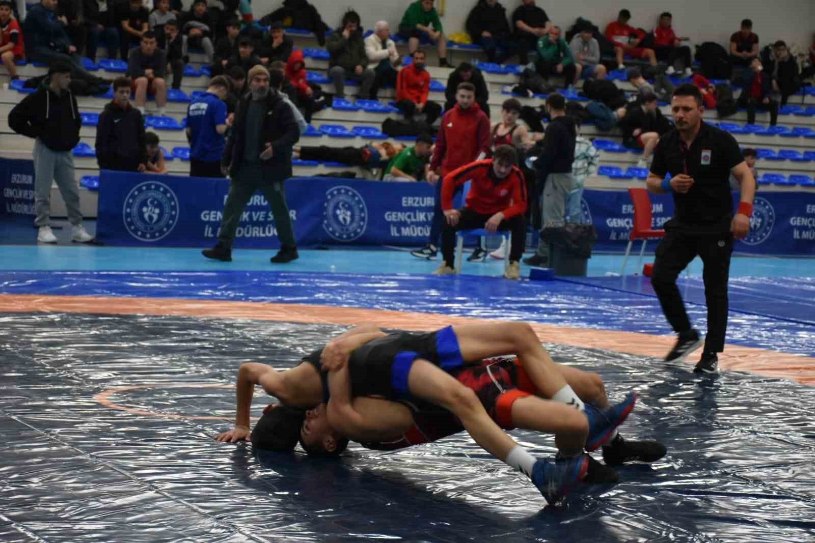 Erzurum’da Güreşin Genç Yıldızları Yarışıyor