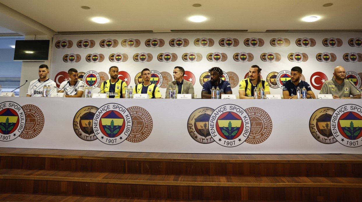 Sarı Kanarya, Transfer Şovuyla Gündemi Sallıyor