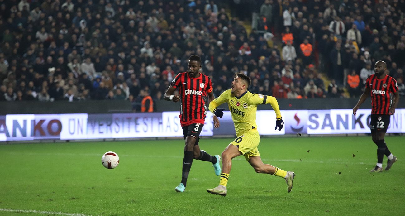 Fenerbahçe  İrfan Can'la güldü
