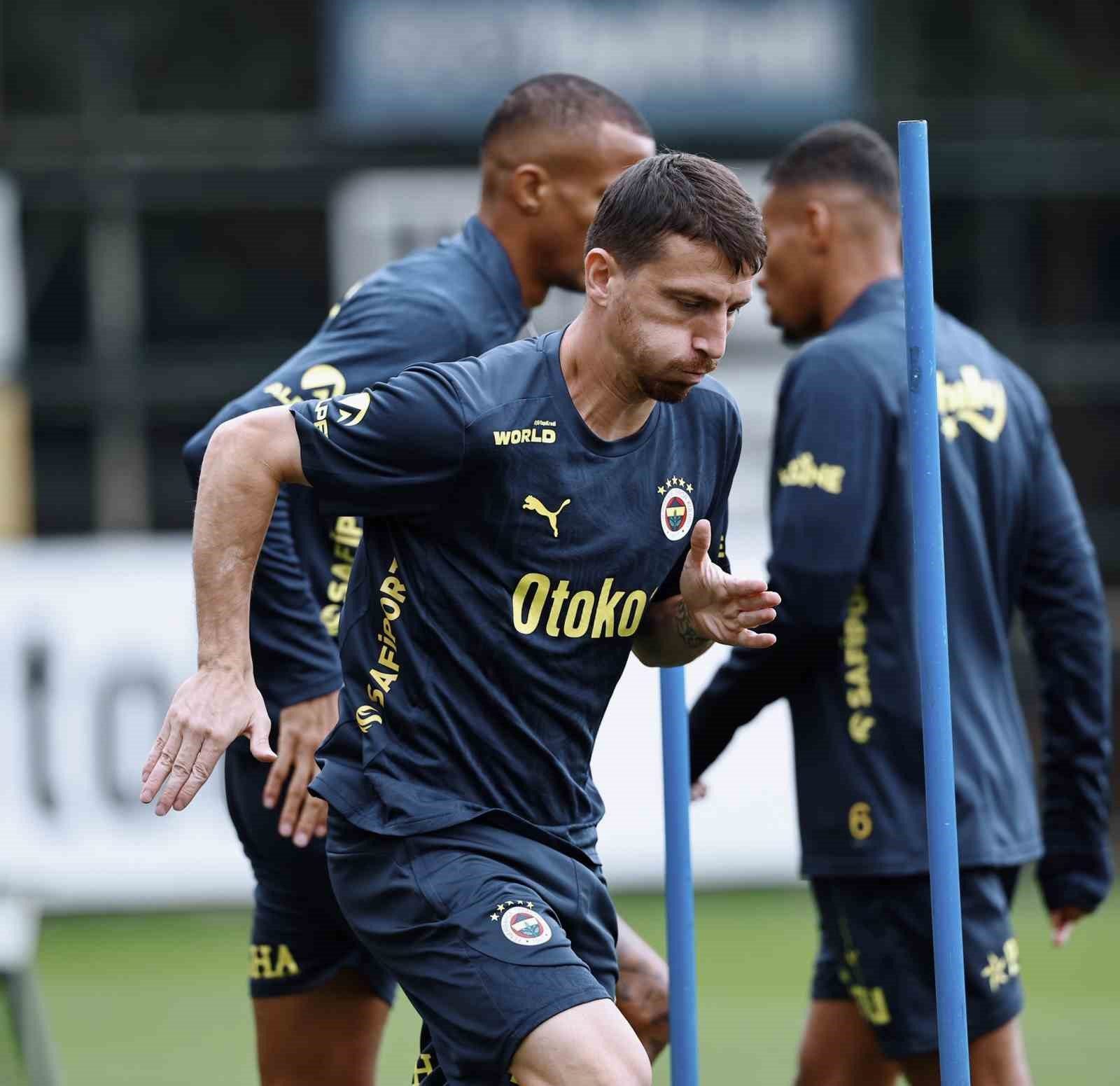 Fenerbahçe, Avrupa Ligi öncesi Twente sınavına hazırlanıyor