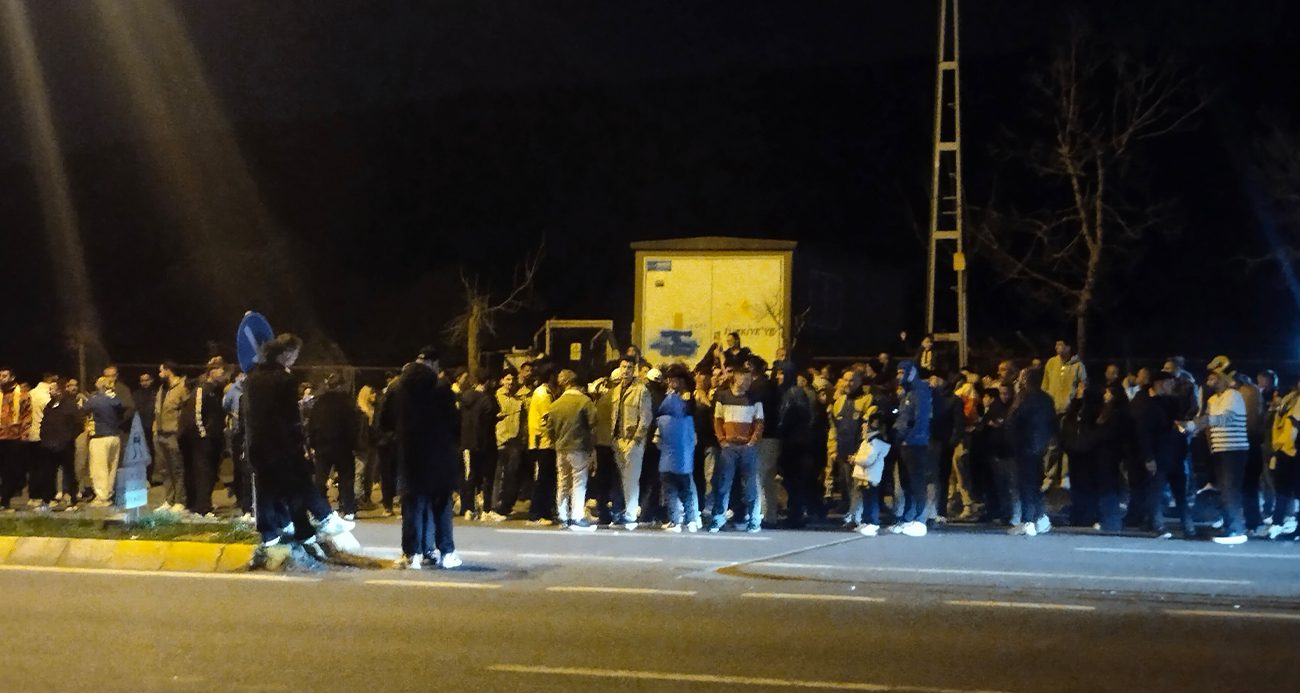 Fenerbahçeli taraftarlar Samandıra’da galibiyeti kutladı