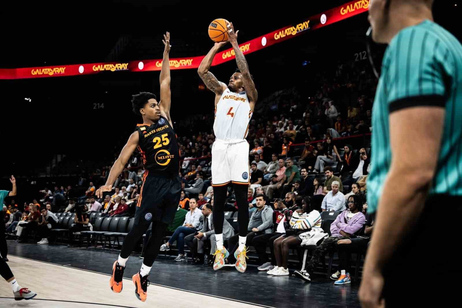 Galatasaray, FIBA Şampiyonlar Ligi'nde Rasta Vechta'yı 103-91'lik skorla alt etti.