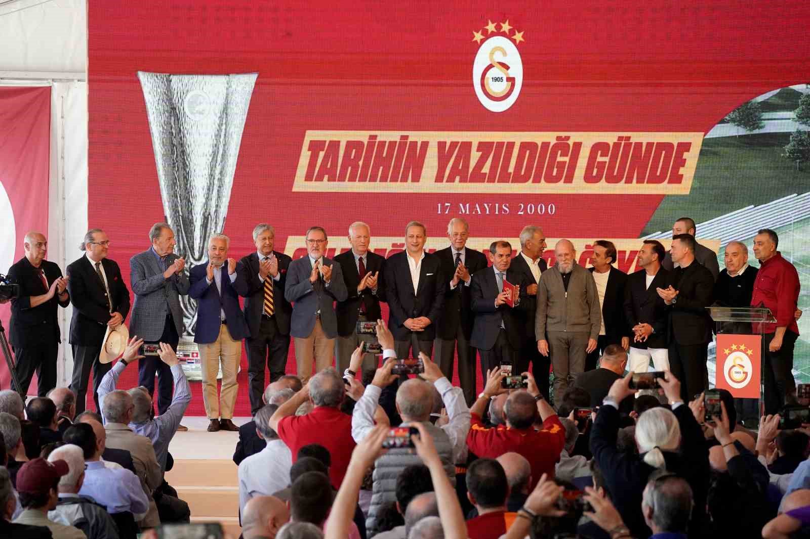 Galatasaray, UEFA Kupası zaferinin yıl dönümünde Metin Oktay’ın anıtında buluştu