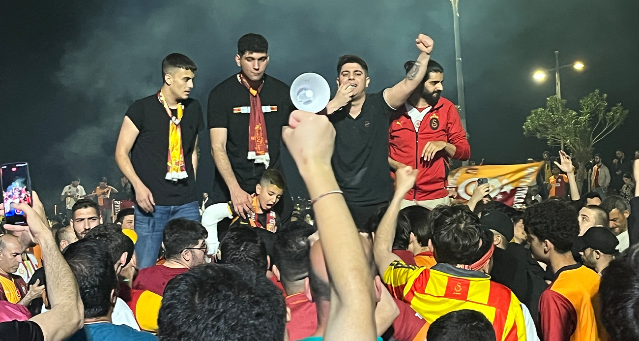 Galatasaray’ın şampiyonluğu İzmir’de coşkuyla kutlandı