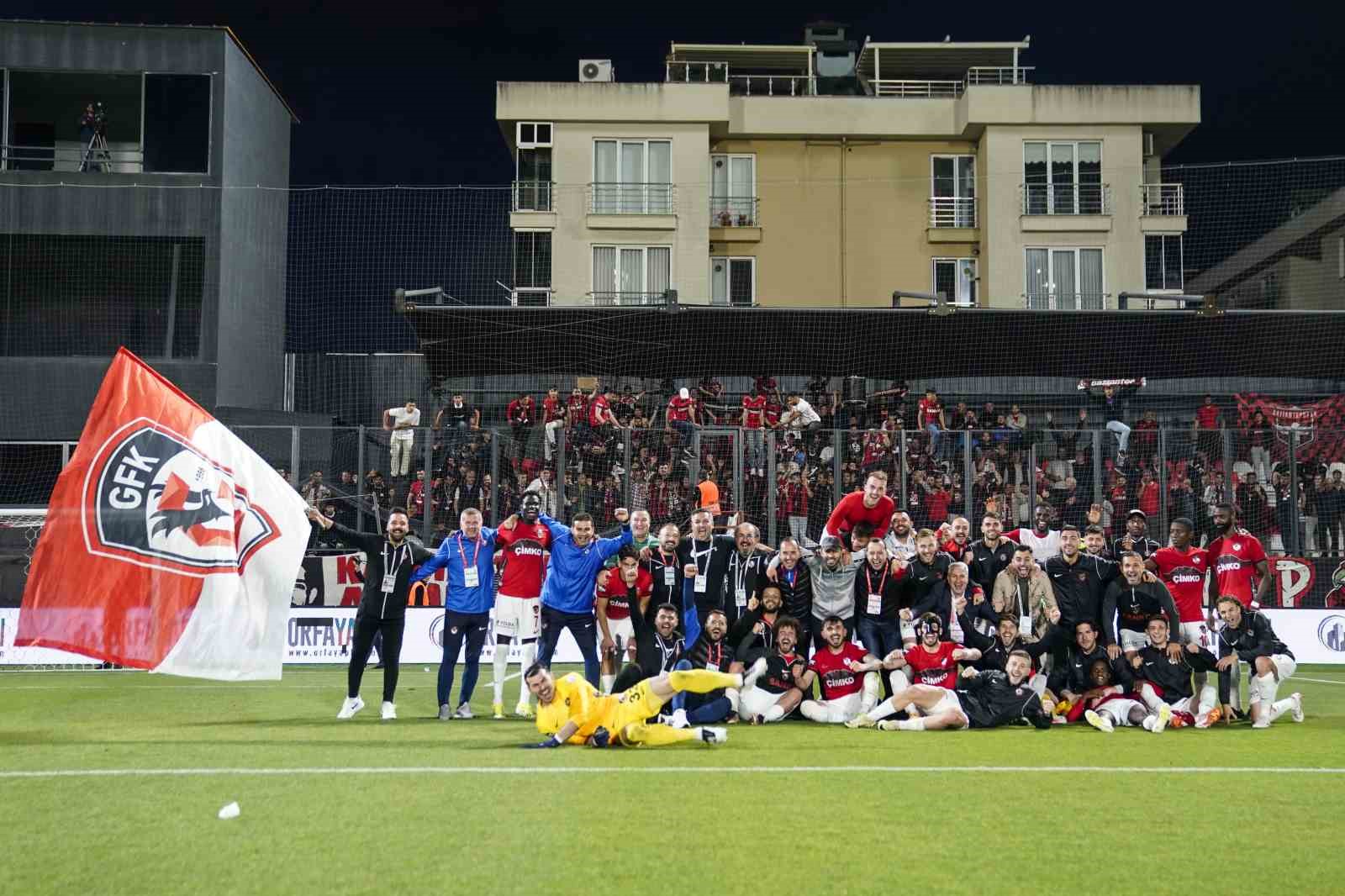 Gaziantep FK, Son Dakikada Tutunduğu İpliklerle Ligde Kaldı