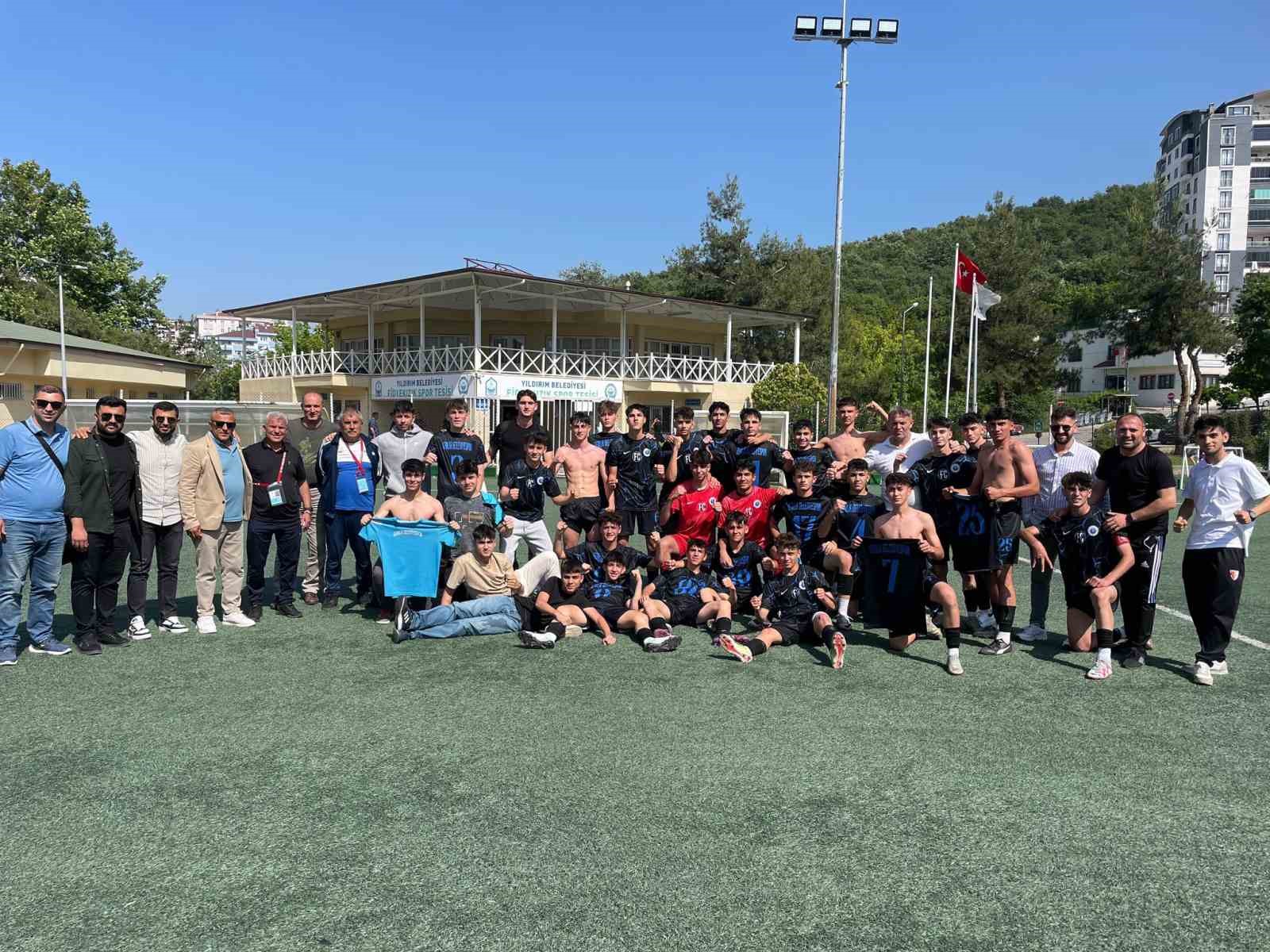 Gemlik Belediyespor U-17 Elit Ligi’nde Zirveye Taşındı