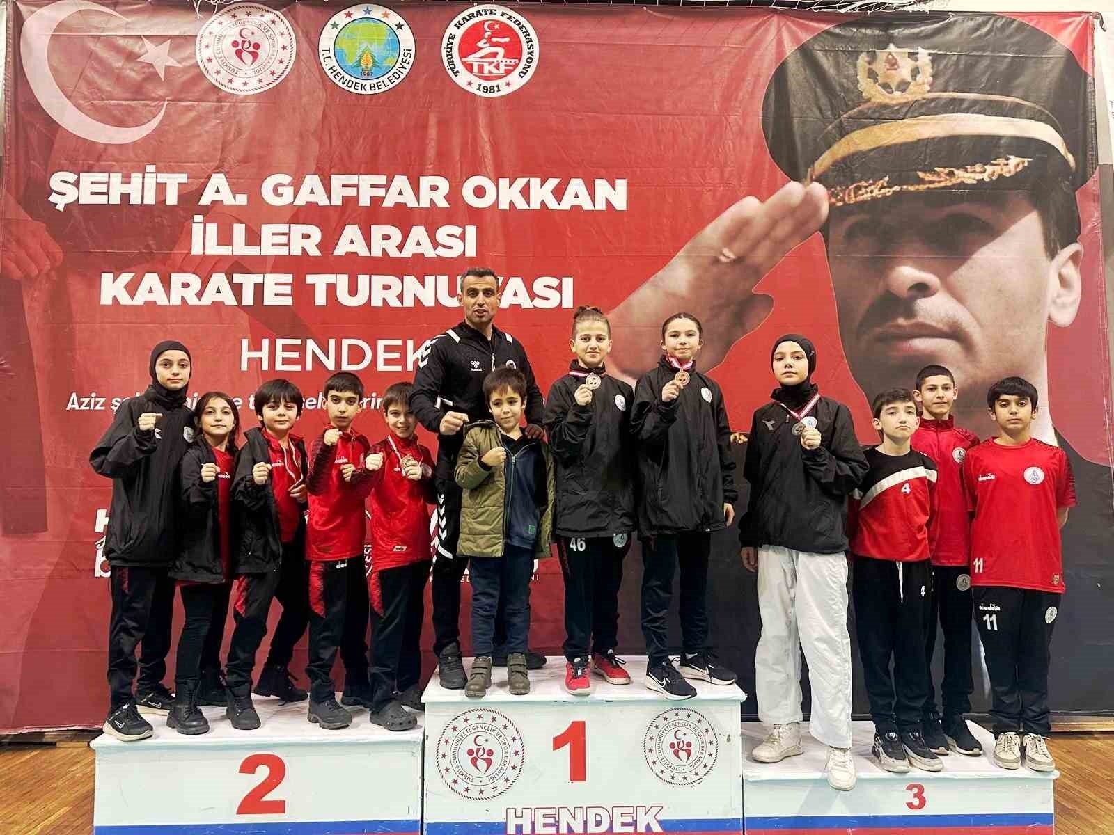 Kürsüyü Genç Karateciler Fethetti