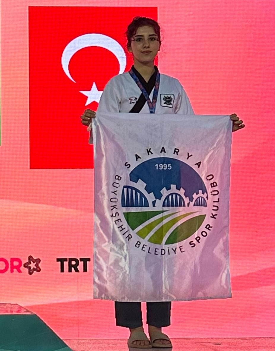 Antalya'dan Madalyalı Dönüş: Genç Sporcunun Zaferi