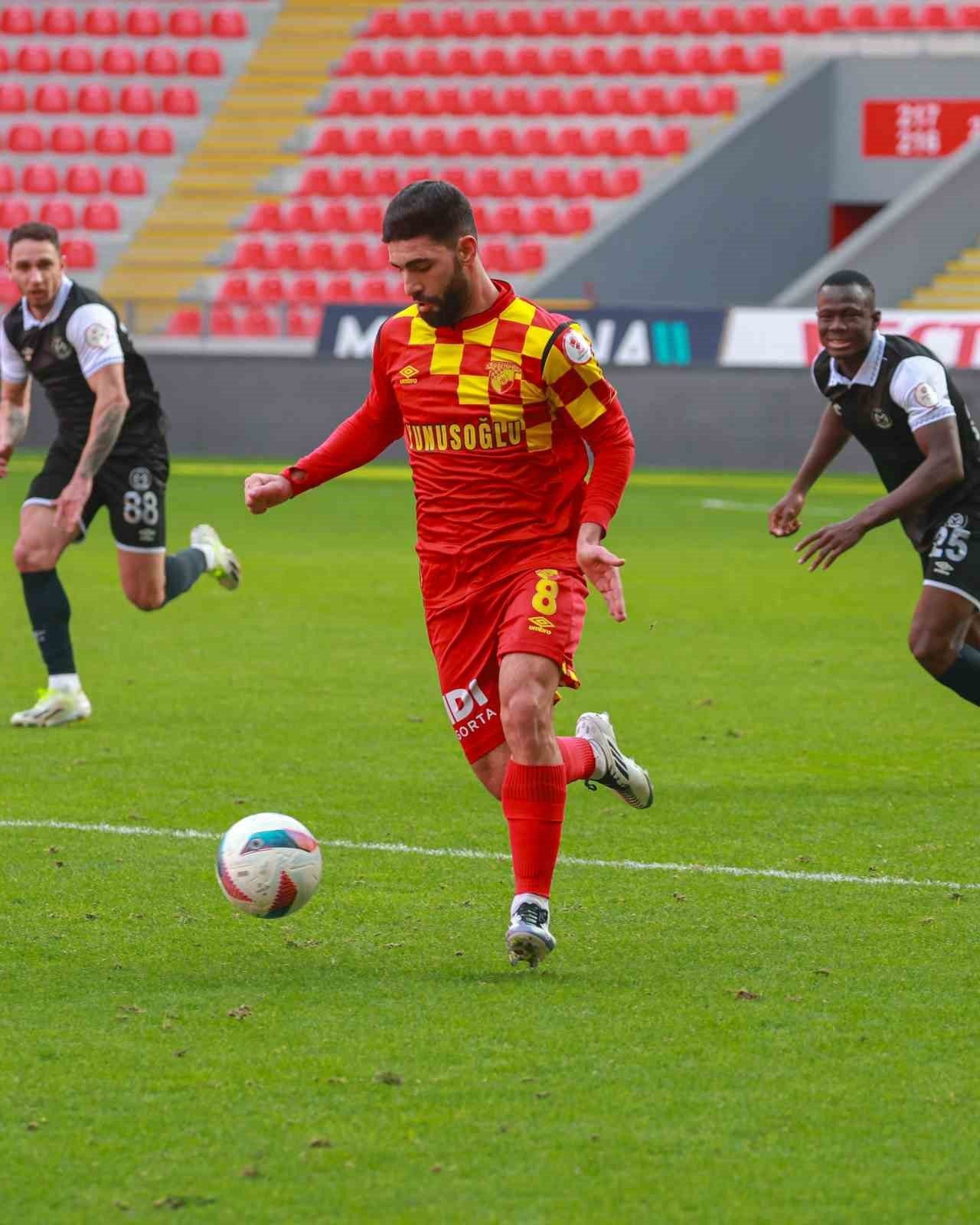 Göztepe’de Ahmed Ildız, Çorum FK’ya transfer oldu