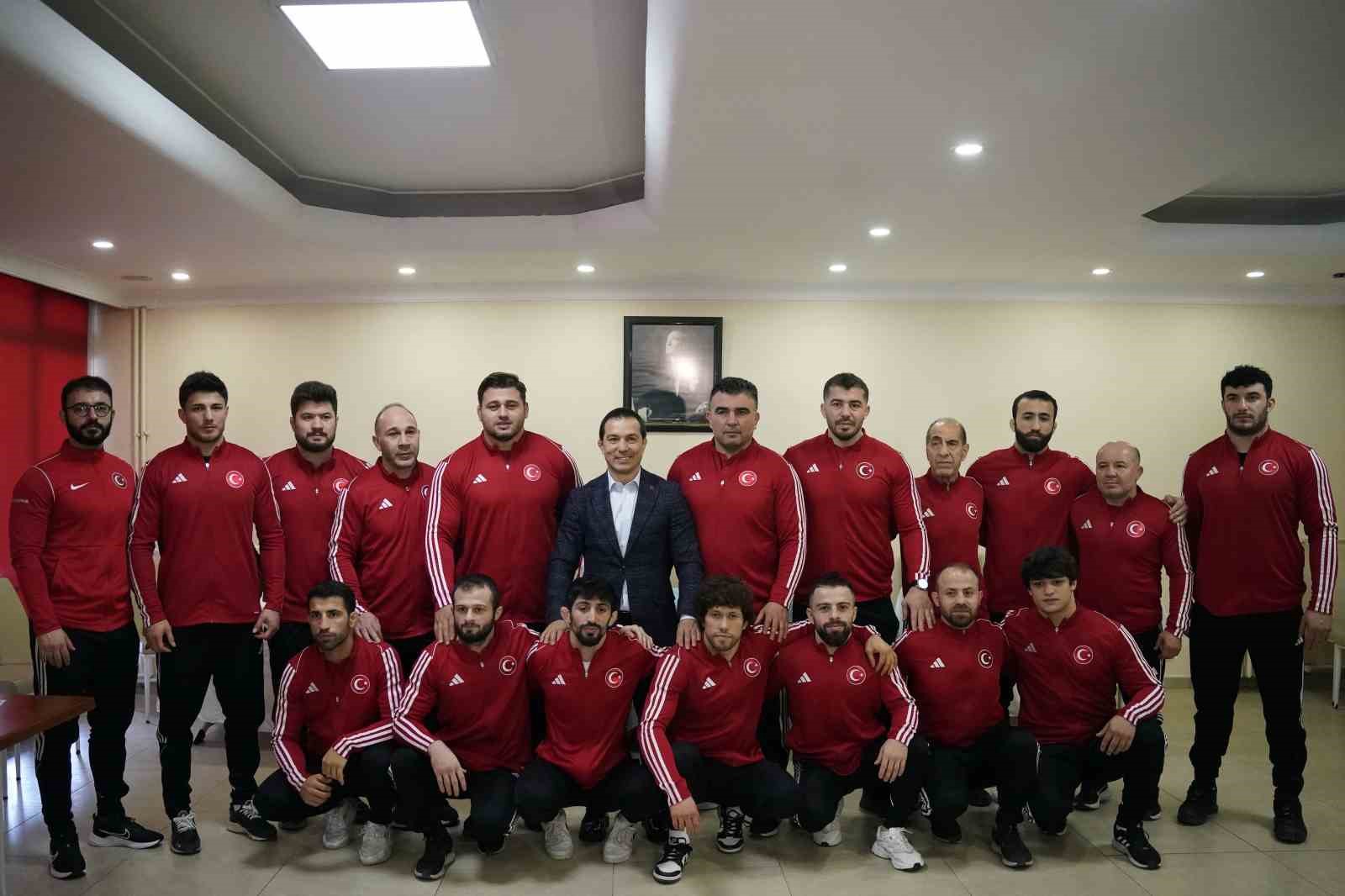 Grekoromen Güreş Milli Takımı, Avrupa Şampiyonası’nda iddialı