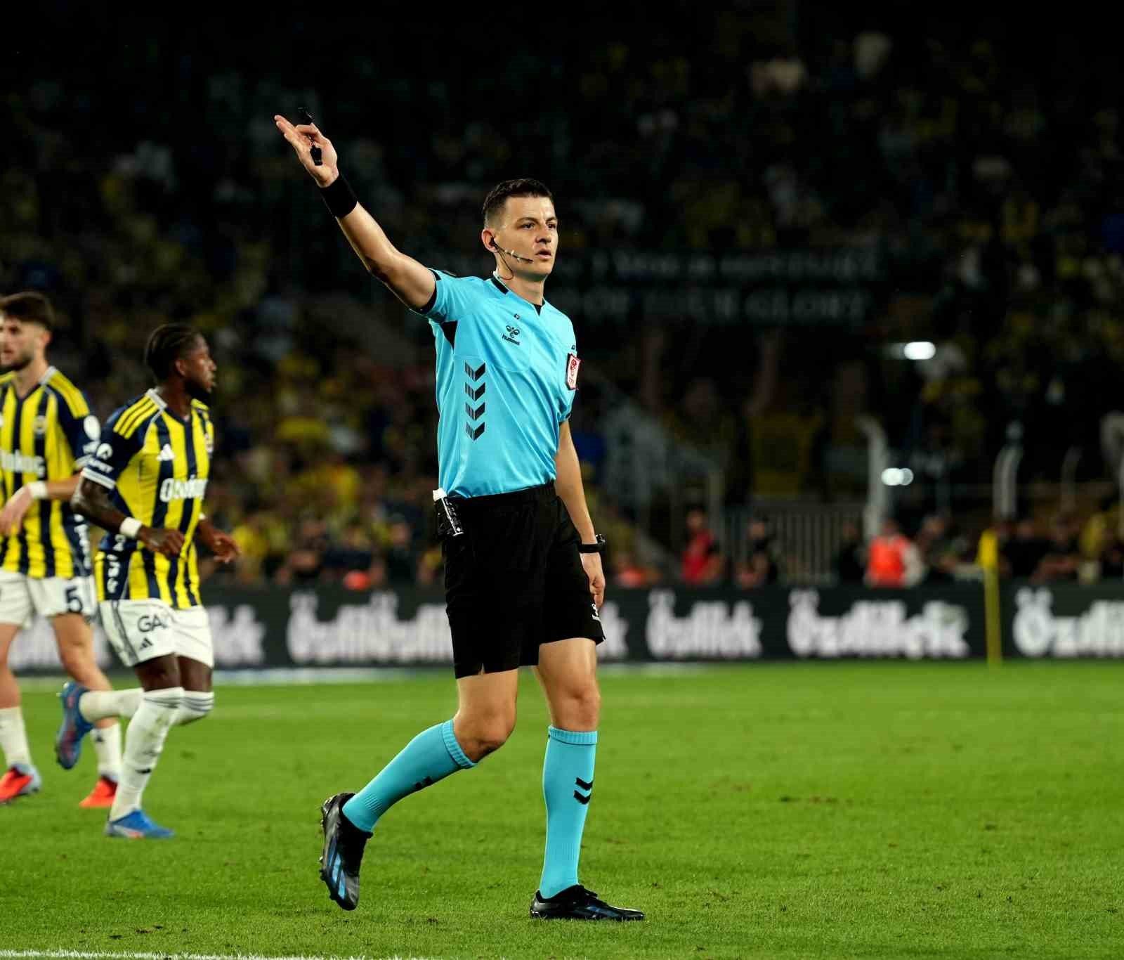 Hakem Ozan Ergün, Fenerbahçe - Trabzonspor maçında 2 kez VAR’a gitti