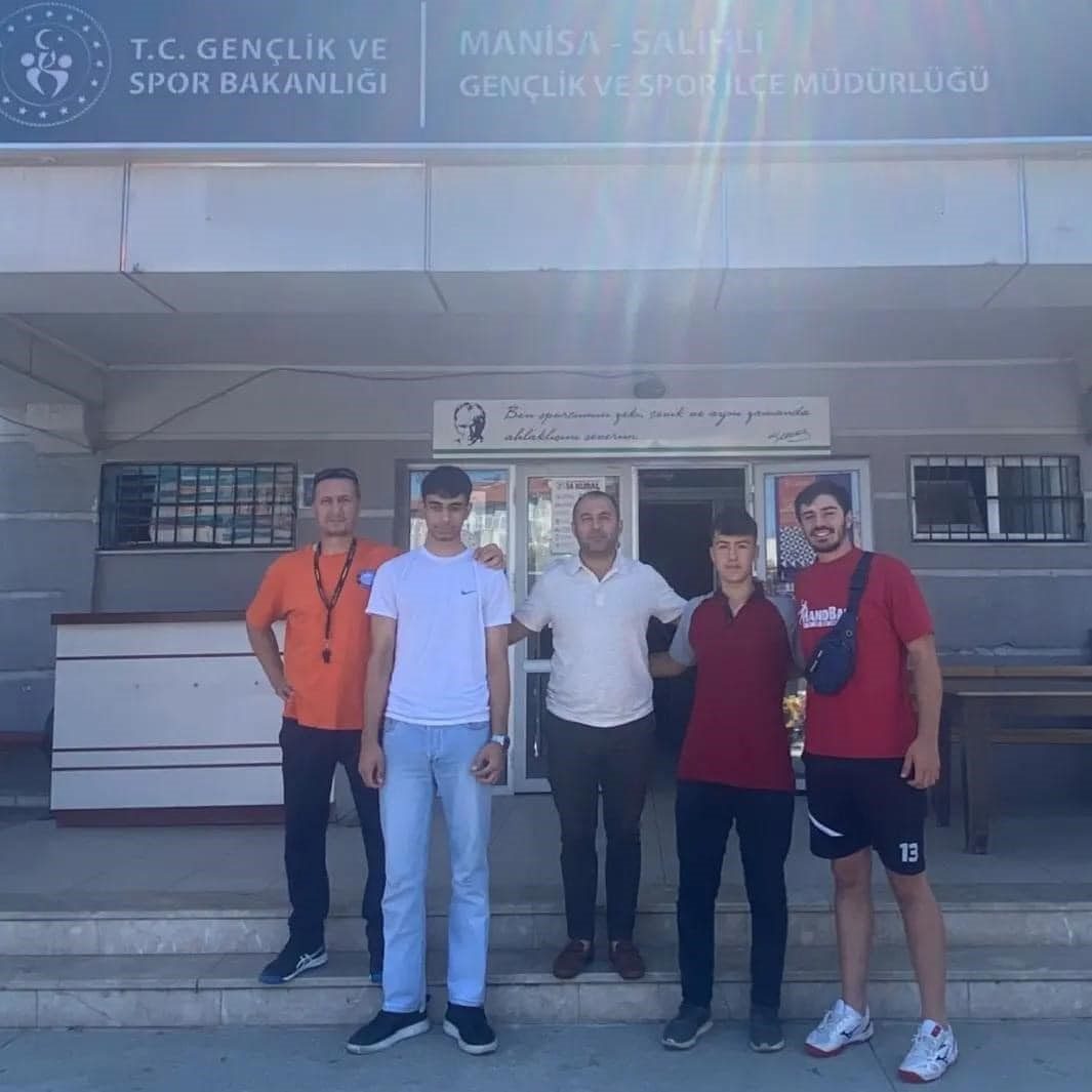 Salihli'nin Yükselen Hentbol Yıldızları Milli Takım'a Davet Edildi