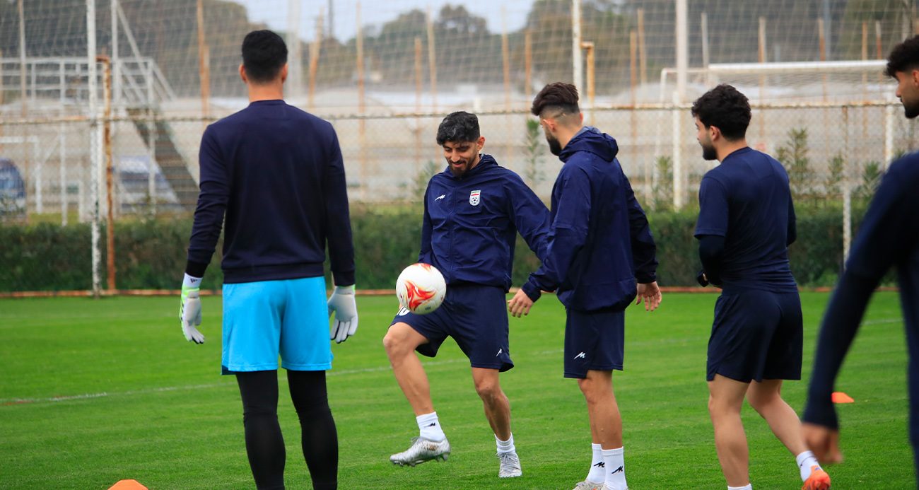 İran Milli Takımı kamp için Antalya’ya geldi