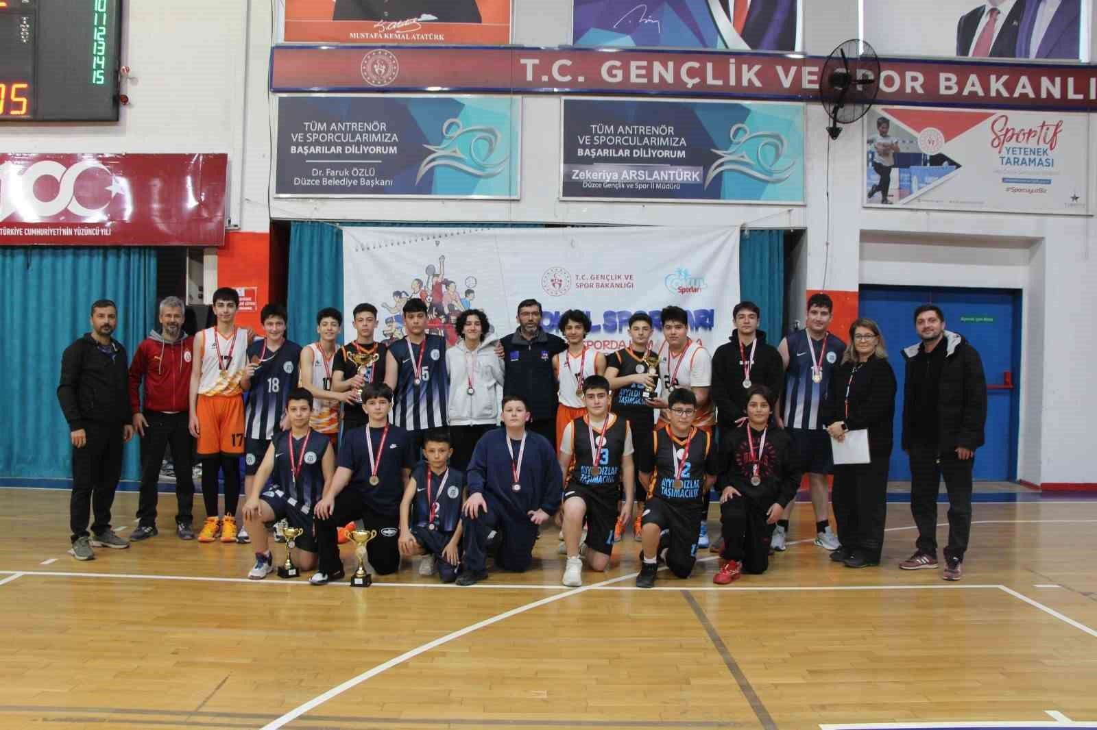 Kadınlar gününde Düzce’nin sultanları sahadaydı