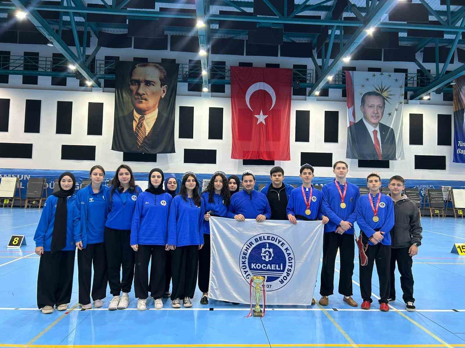 Kağıtspor haftayı uluslararası madalyalarla kapattı