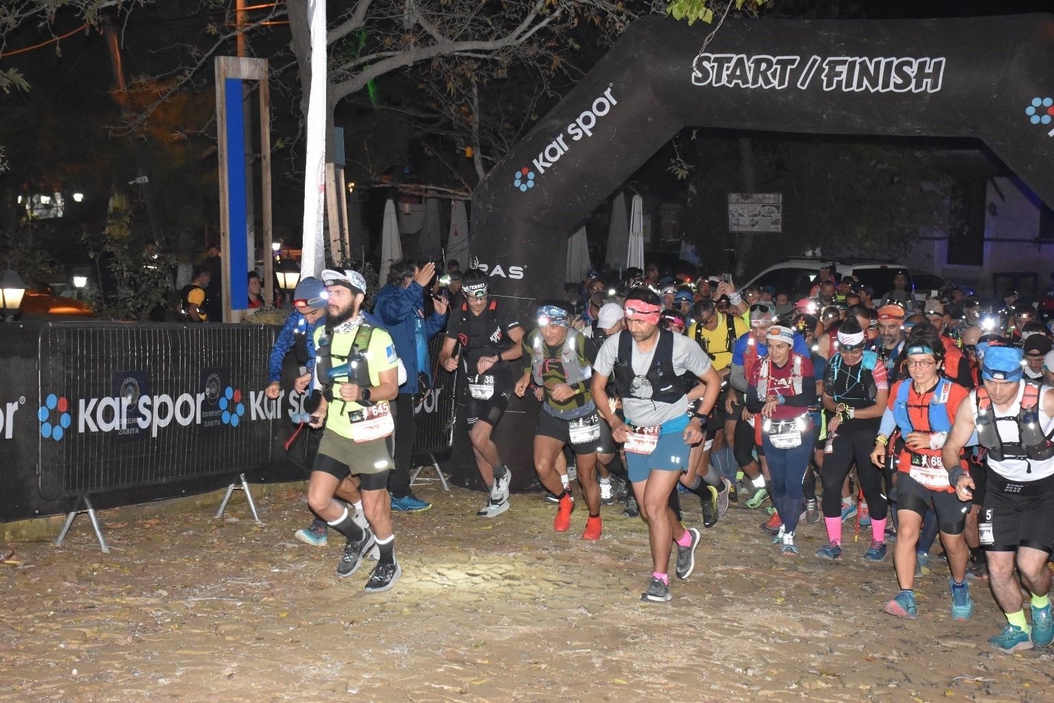 Karlı Yollarda Sonbaharın Son Maratonu