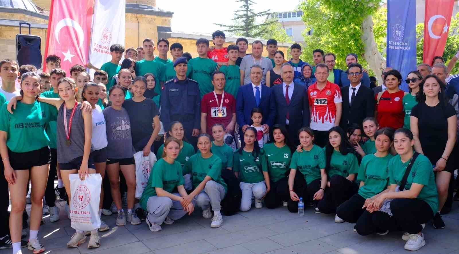 Karaman’da halk koşusu düzenlendi