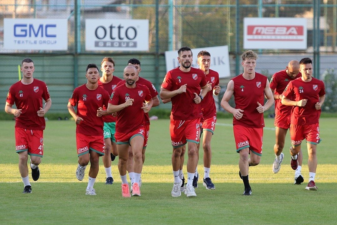 Karşıyaka'da transferde aceleye gerek yok
