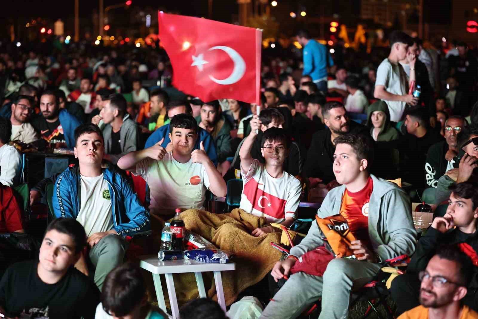 Milli gururumuz Kayseri'yi sardı