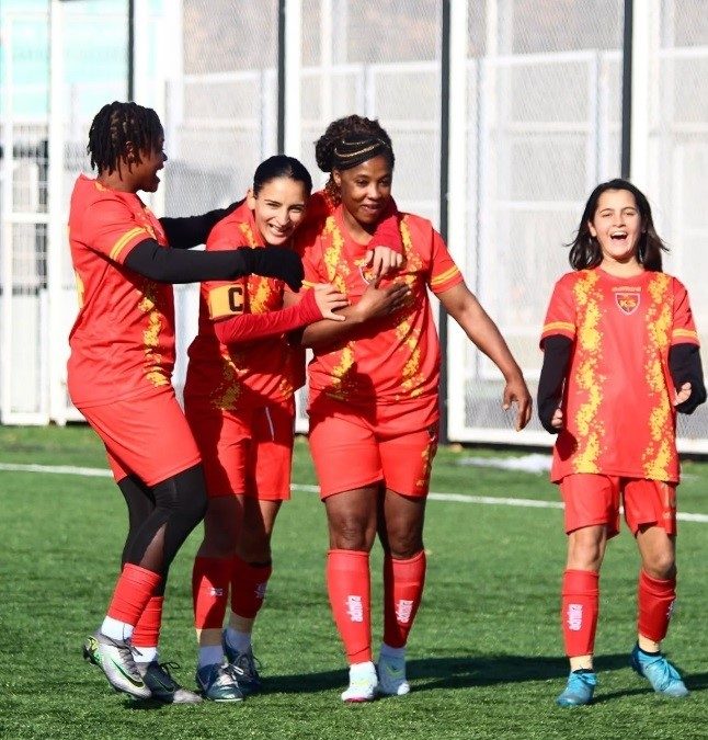 Kayseri Kadın FK: Zirveye Gözünü Dikti