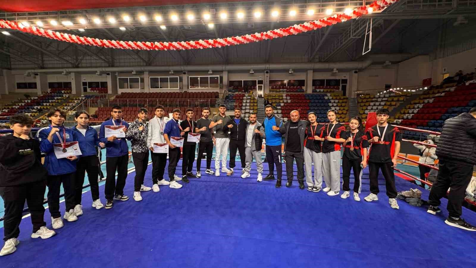 Kayserili sporculardan 13 madalya