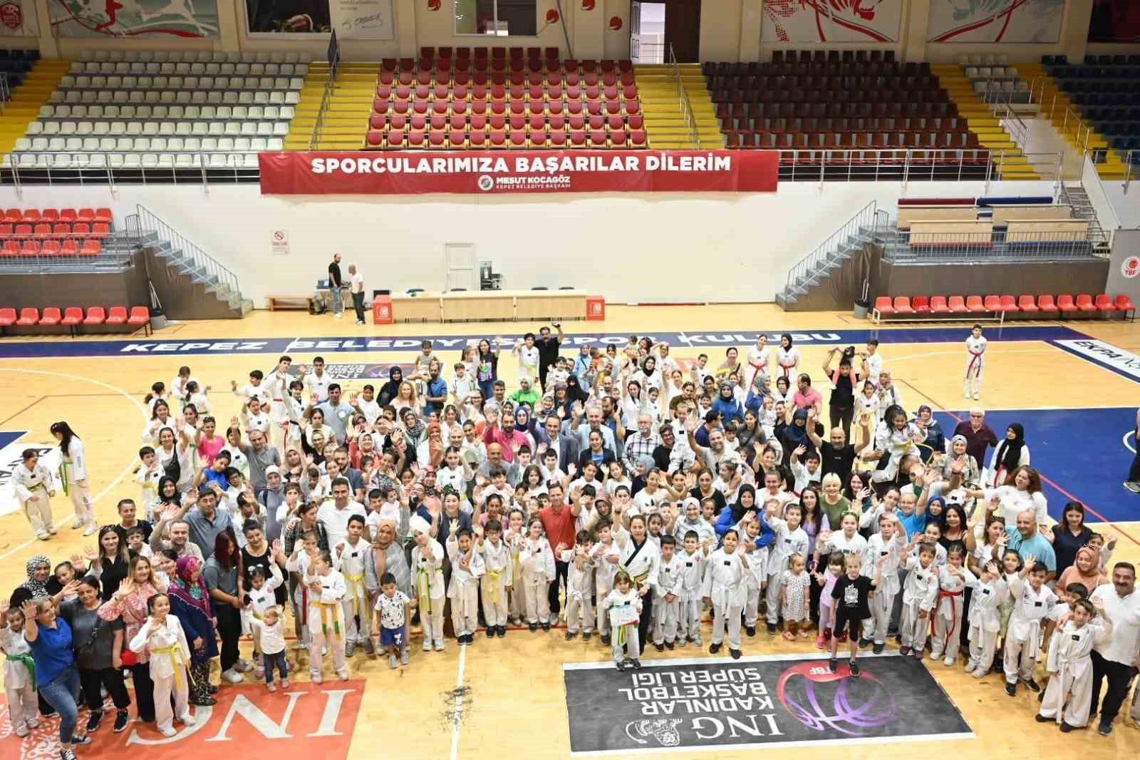 Kepez'de Minik Tekvandocular Kuşak Sevinci Yaşadı