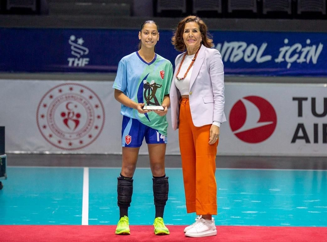Avrupa'yı Fethe Çıkan 15 Yaşındaki Gazil
