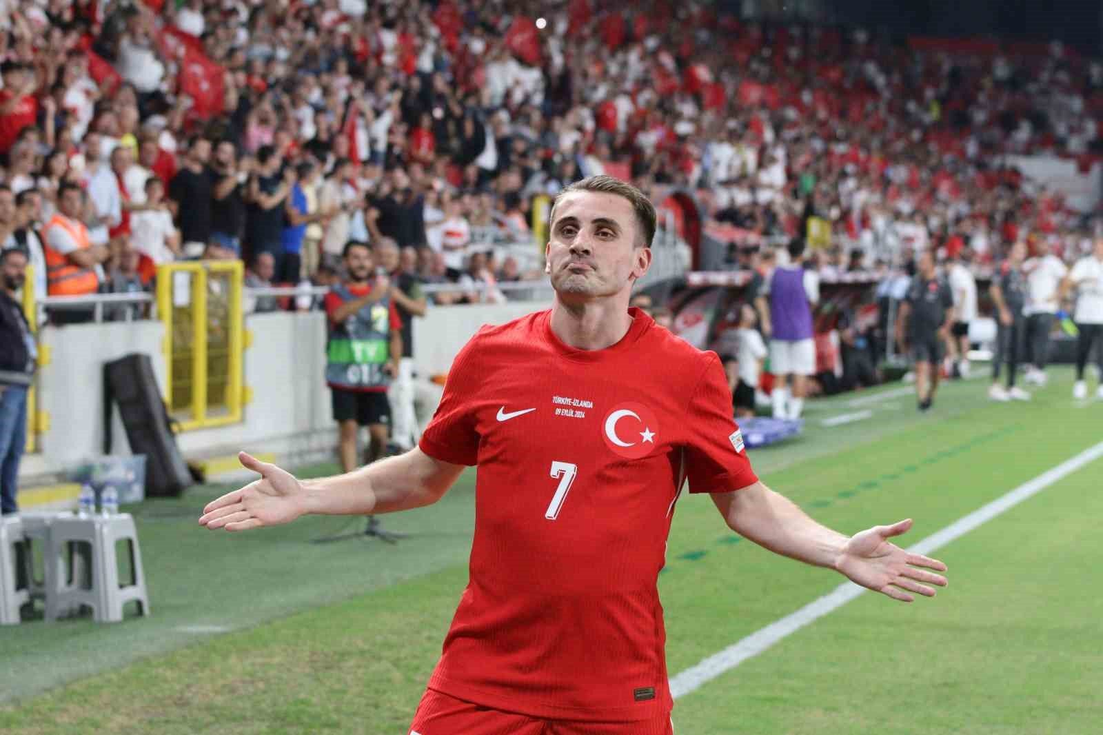 Milli formayla ilk hat-trick'ini yapan Aktürkoğlu tarihe geçti