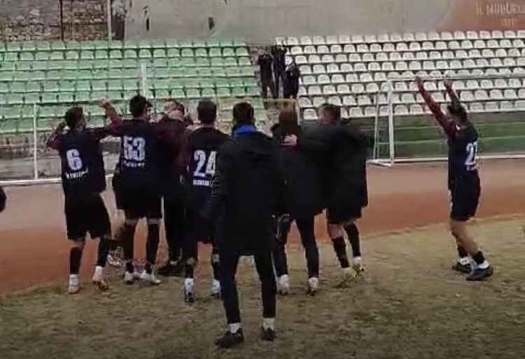 Elazığ FK'yı Kırşehir'de 3 Yalnız Adam Destekledi