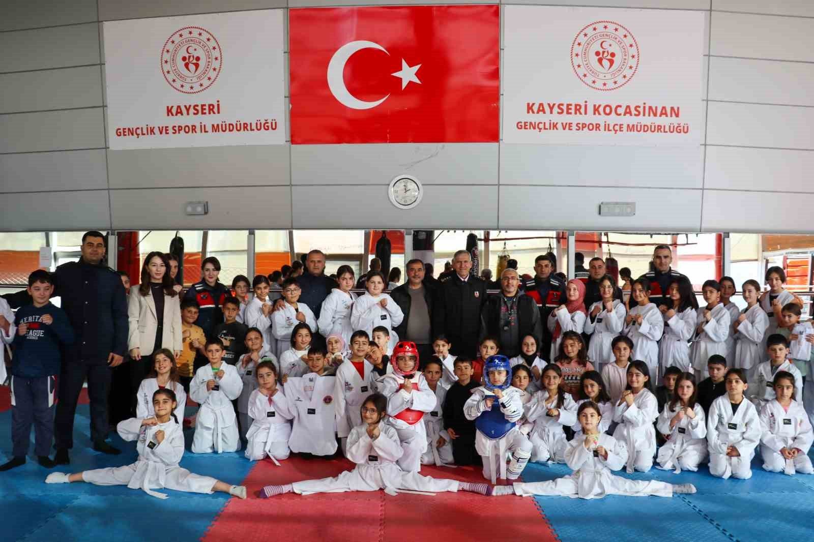 Jandarma ERVA Spor Okulu'na Ziyaret: Görev ve Sorumluluklar İncelendi