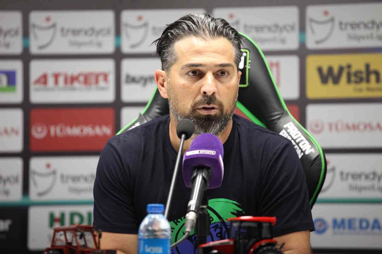 Konyaspor’da İlhan Palut transfer görüşmeleri için şehre davet edildi
