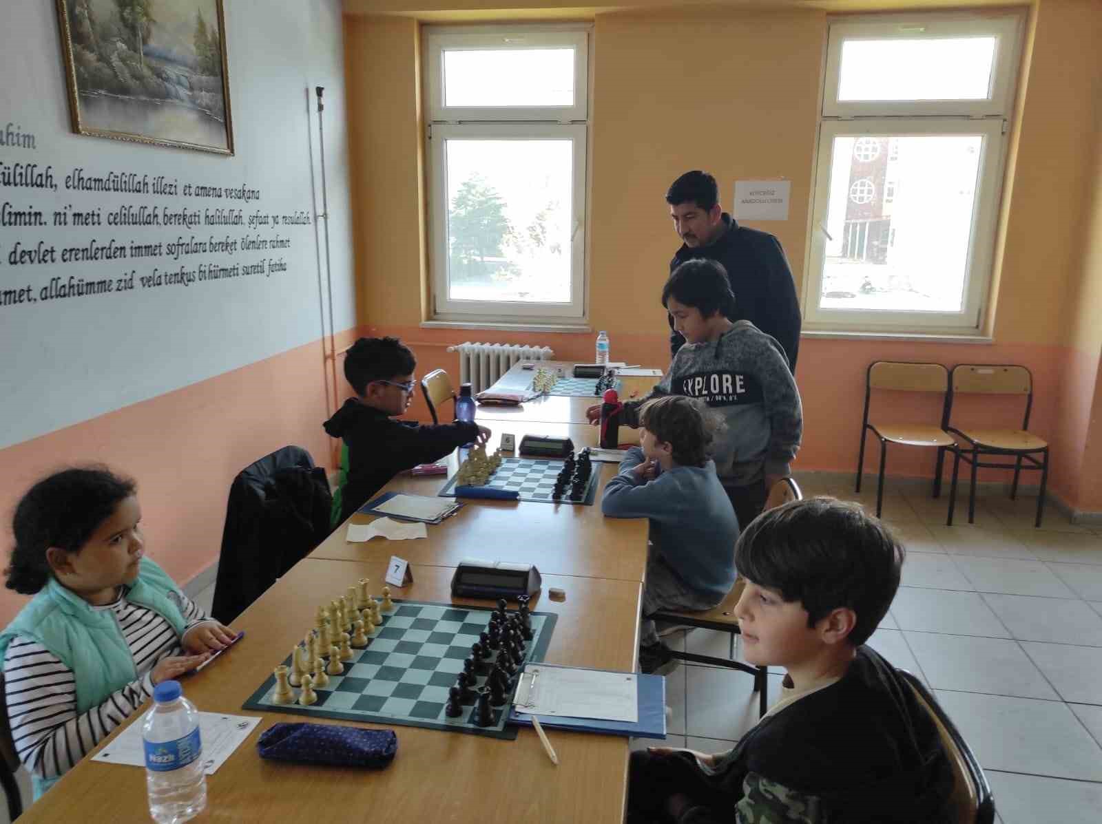 Köyceğiz’de 23 Nisan Satranç Turnuvası başladı