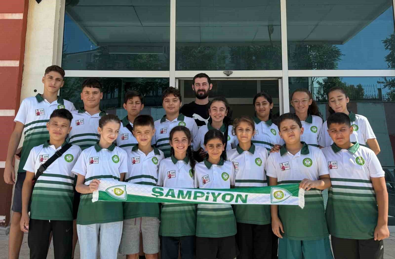 Manisa'nın Yıldız Karatecileri Türkiye Şampiyonasında Boy Gösterdi