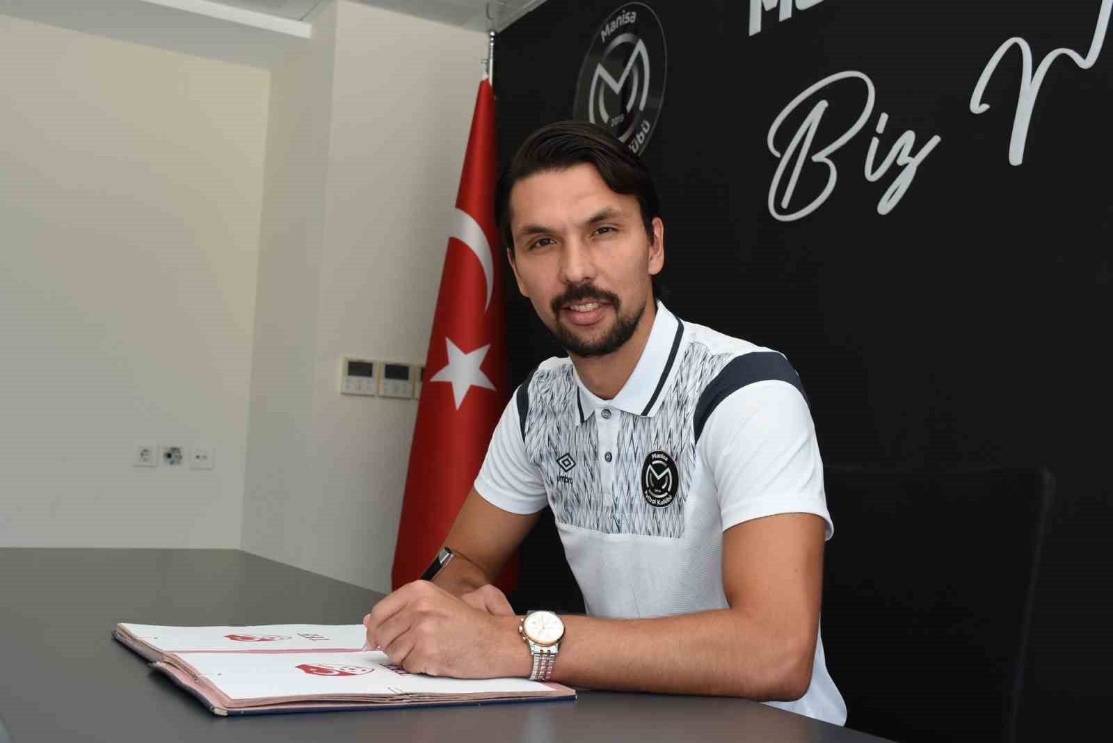 Manisa FK, Golcü Alperen Uysal ile Güçlendi