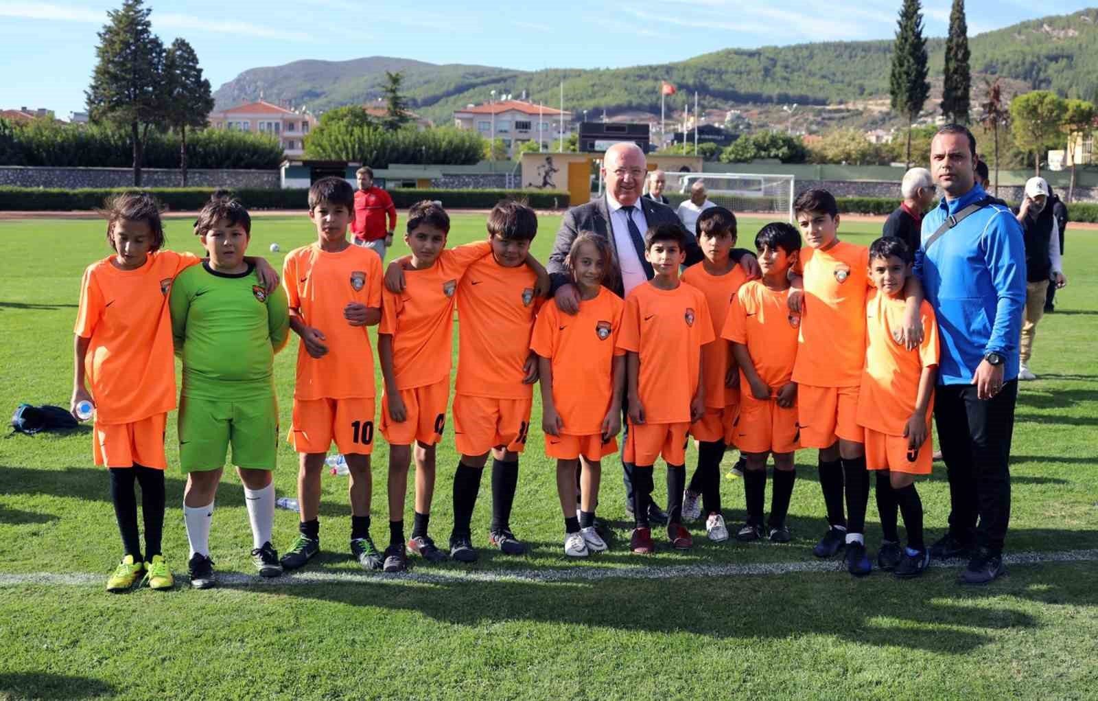 Menteşe Belediyespor’dan 102 kupa, bin 218 madalya, 2 milli sporcu