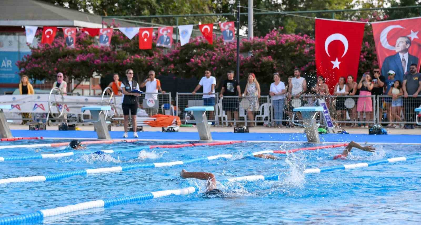 Mersin, Bölgesel Triatlon Ligi'nin heyecanına ev sahipliği yaptı