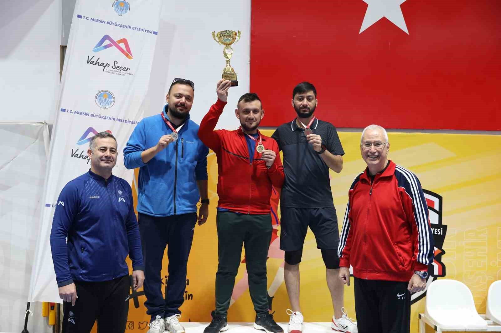 Mersin’de ’3. Veteranlar Masa Tenisi Turnuvası’ düzenlendi