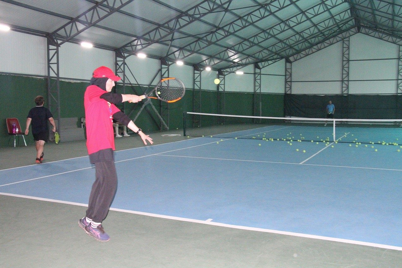 Mevlana Vadisi'nde Sportif Yenilik: Kapalı Tenis Kortu