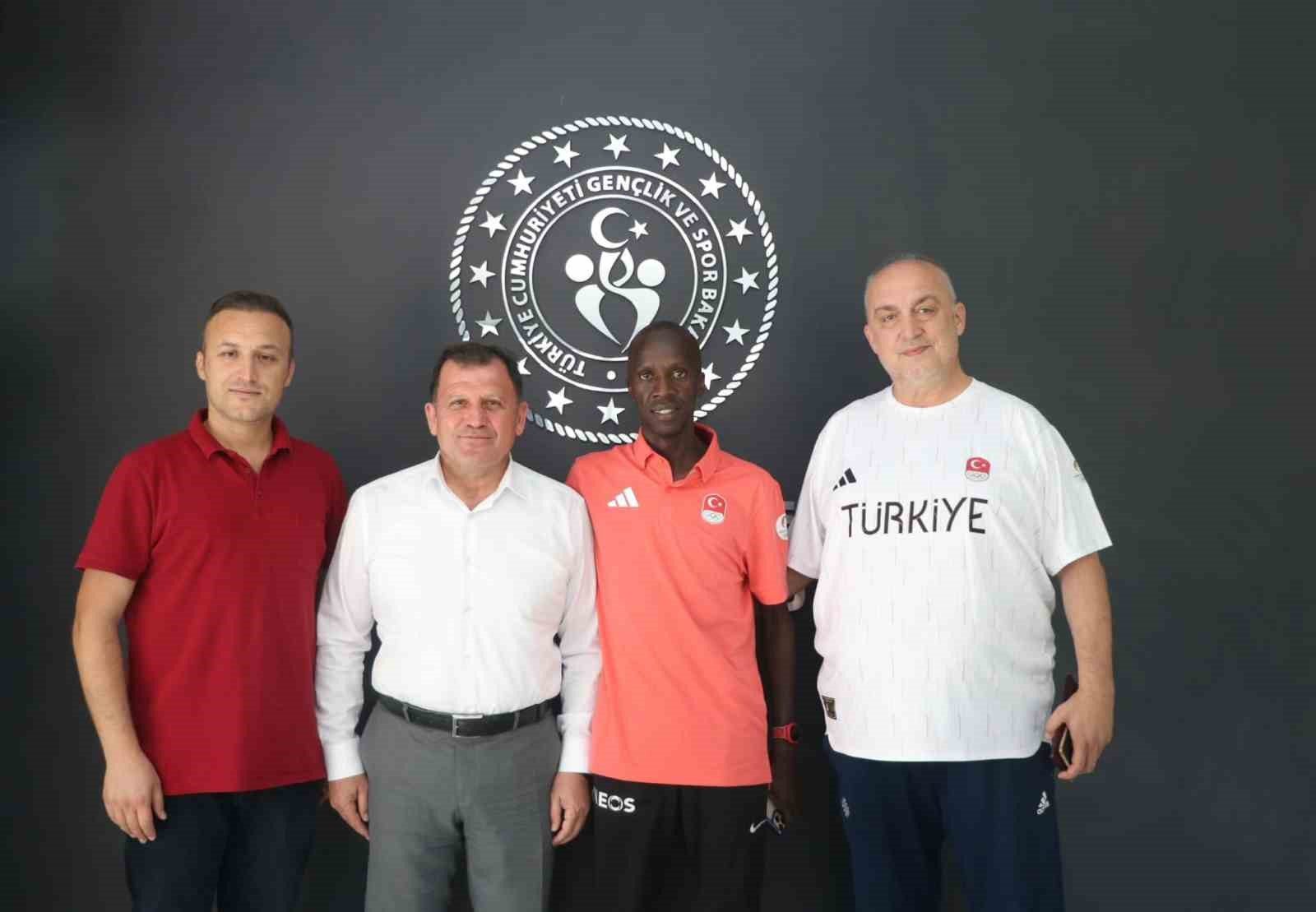Erciyes'in Zirvesinden Paris'e: Milli Atlet Olimpiyatlara Hazırlandı