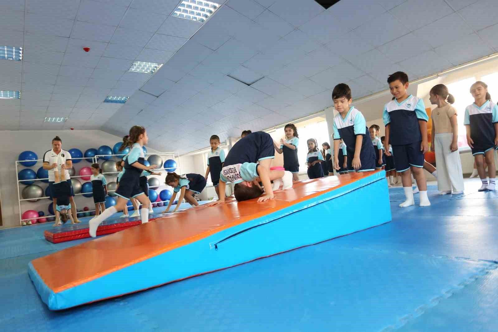 Küçük Sporcuların Jimnastik Macerası