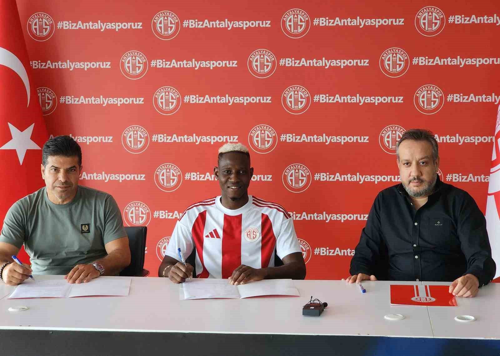 Antalyaspor, Moussa Djenepo'yu Transfer Etti