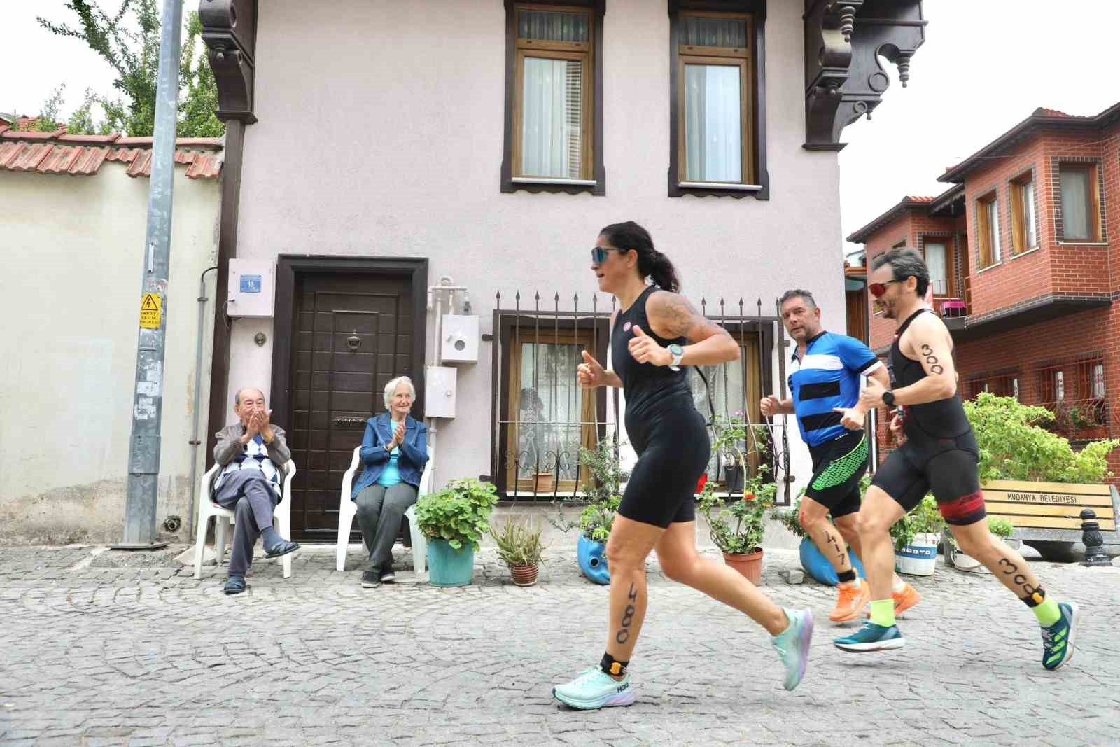 Mudanya'da Triatlon Bayramı: Rekor Katılımla Heyecan Tavan!