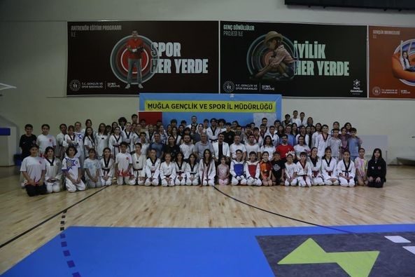 Muğla'nın Taekwondo Yıldızları Sahnede
