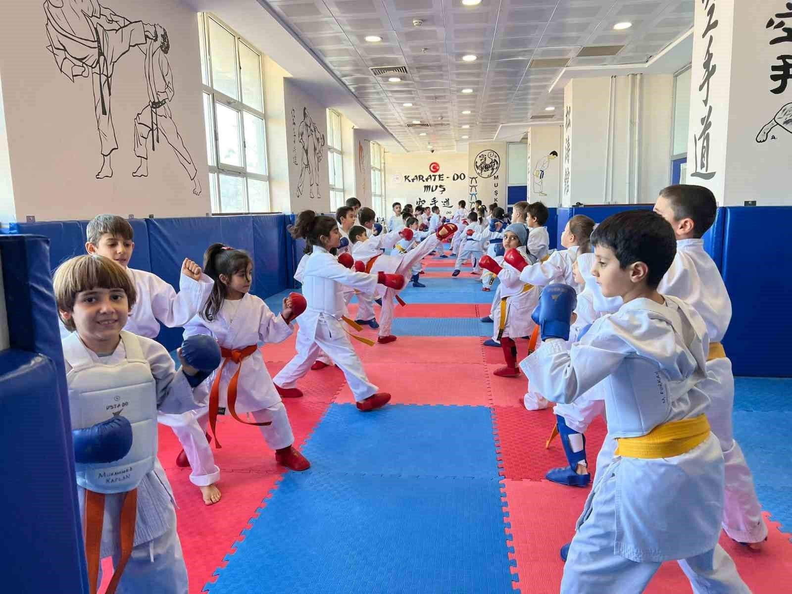 Muş'ta Karate Tutkusu Coşuyor