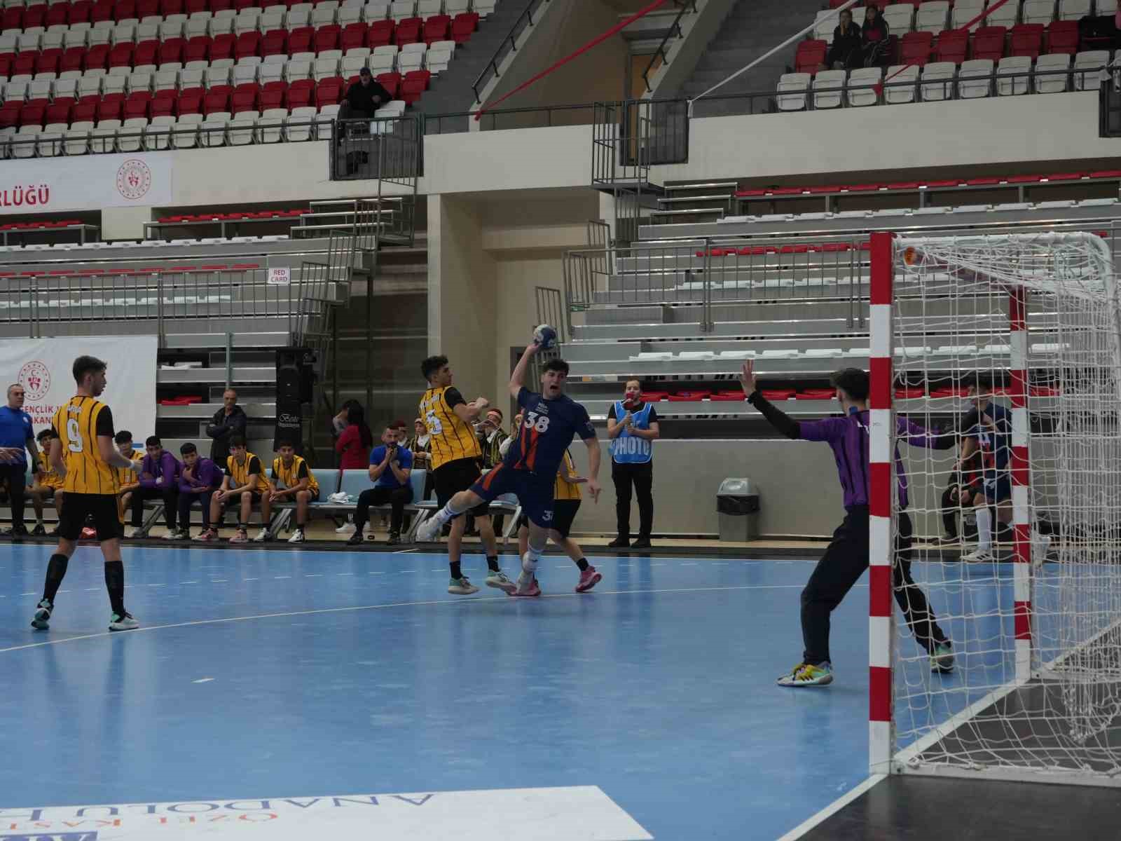 Okul Sporları Gençler Hentbol Türkiye Birinciliği’nde İstanbul ekibi şampiyon oldu