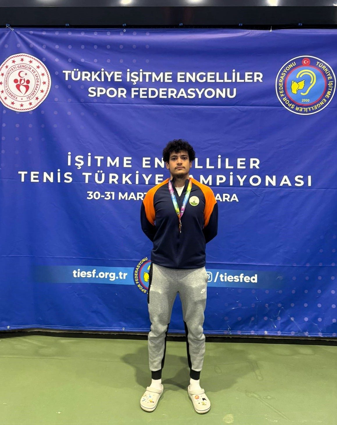 Osmangazi’nin şampiyon raketlerinden büyük başarı