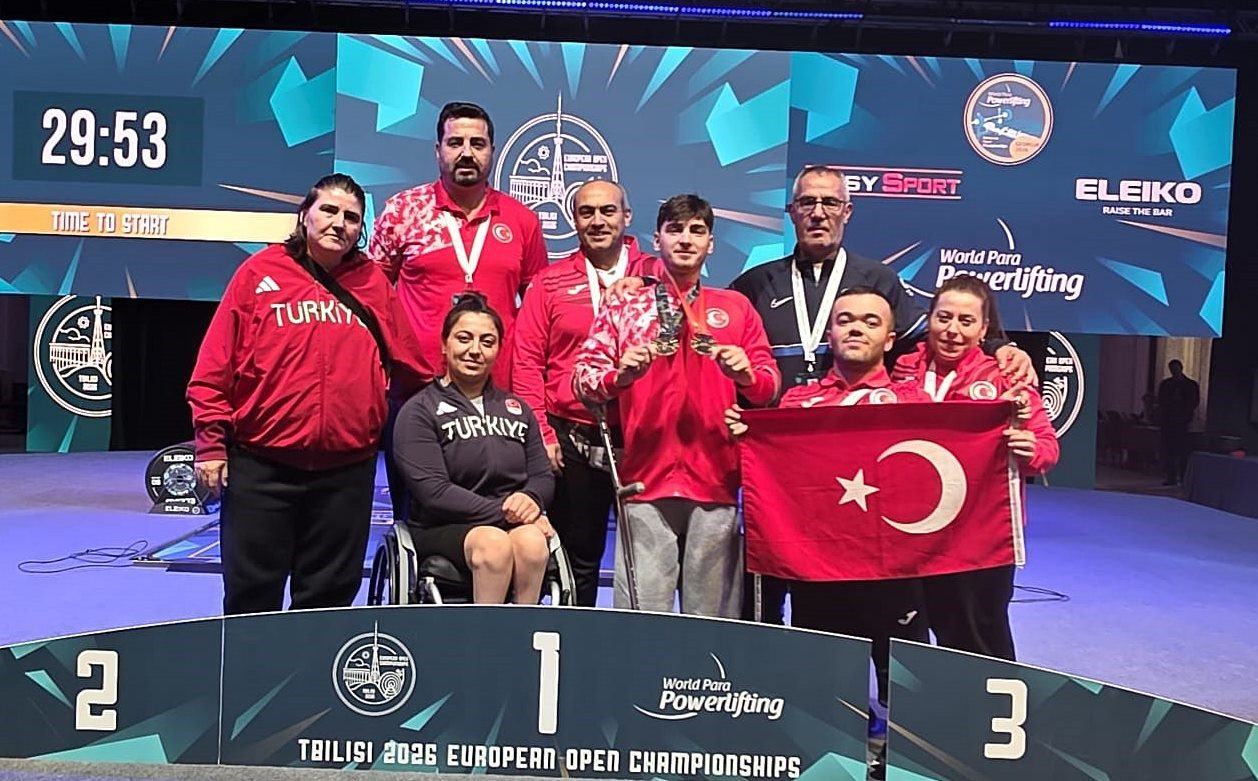 Para Halter Şampiyonası’nda milli sporculardan madalyalar