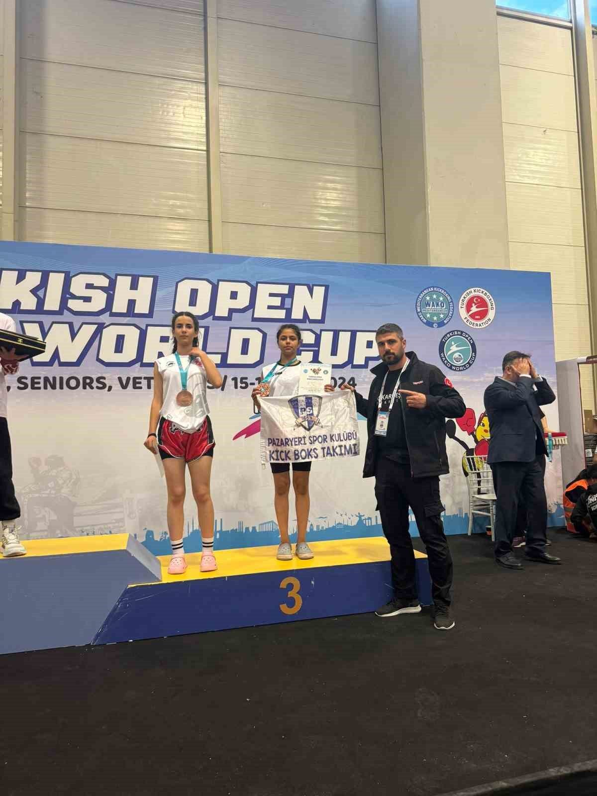 Pazaryerinden Ringlere: Kickboks Dünya Kupası'nda Bronz Madalya