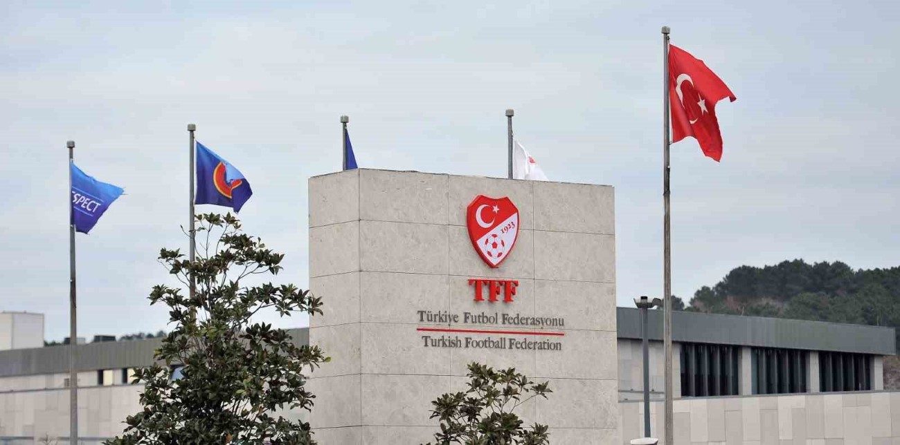 Futbolun "Ceza Kralları": Uğurlu 7, Turan 1